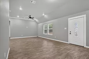 1612 Tanglewood Dr, Azle, TX 76020 - Photo 9