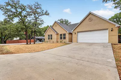 1612 Tanglewood Drive, Azle, TX 76020 - Photo 3