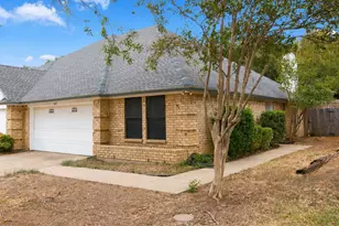 317 Moore Creek Rd, Hurst, TX 76053 - Photo 3