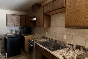 10823 Addie Rd, Dallas, TX 75217 - Photo 11