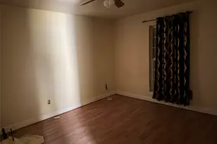 10823 Addie Rd, Dallas, TX 75217 - Photo 17