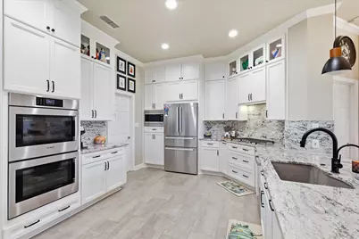 6401 Hampton Court, The Colony, TX 75056 - Photo 11