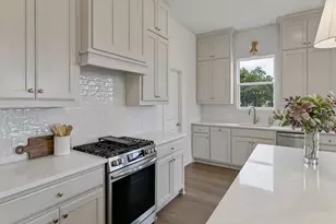 916 Triple Crown Ct, Willow Park, TX 76087 - Photo 9