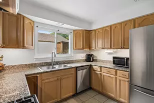 1216 Bluebird Ln, Garland, TX 75042 - Photo 7