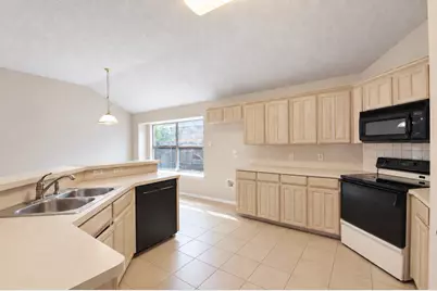 6917 Coldwater Canyon Rd, Fort Worth, TX 76132 - Photo 11