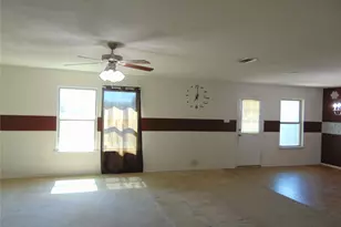1430 Waldrop Dr, Lancaster, TX 75146 - Photo 5