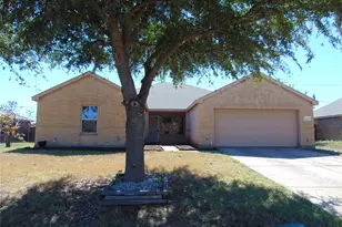 1430 Waldrop Dr, Lancaster, TX 75146 - Photo 27