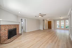 5029 Barberry Dr, Fort Worth, TX 76133 - Photo 5