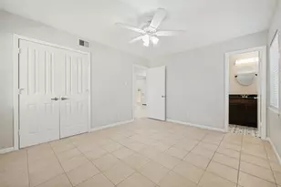 8819 Graywood Dr, Dallas, TX 75243 - Photo 17