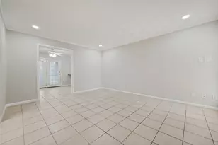 8819 Graywood Dr, Dallas, TX 75243 - Photo 7