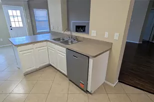 1029 Magnolia Ln, Cedar Hill, TX 75104 - Photo 13