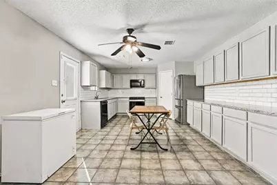 1856 Lariat Drive, Fort Worth, TX 76247 - Photo 7