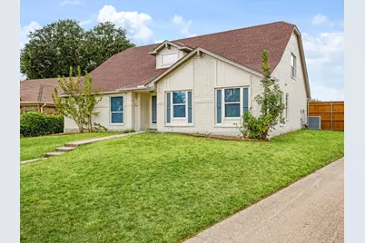2911 Creekside Court, Carrollton, TX 75007 - Photo 3