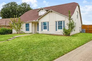 2911 Creekside Ct, Carrollton, TX 75007 - Photo 3