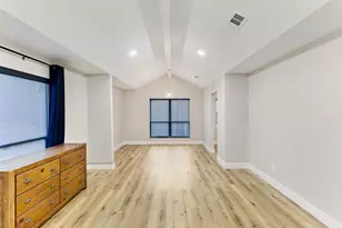 2911 Creekside Ct, Carrollton, TX 75007 - Photo 5