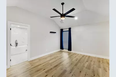 2911 Creekside Court, Carrollton, TX 75007 - Photo 15