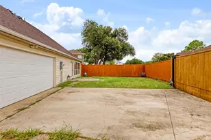 2911 Creekside Ct, Carrollton, TX 75007 - Photo 27