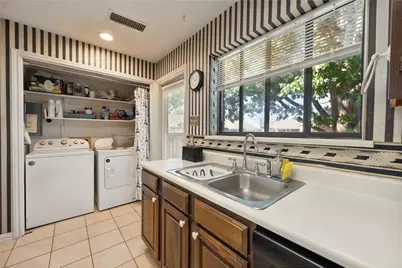 401 Pebble Way #237, Arlington, TX 76006 - Photo 5