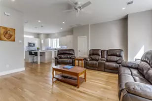 1932 Landon Ln, Dallas, TX 75204 - Photo 11