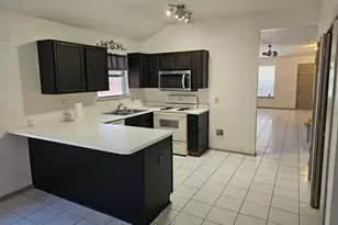 5210 Highbank Dr, Arlington, TX 76018 - Photo 5