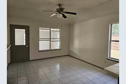 5210 Highbank Drive, Arlington, TX 76018 - Photo 9