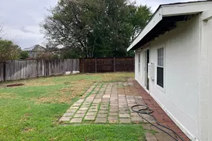 5210 Highbank Dr, Arlington, TX 76018 - Photo 21