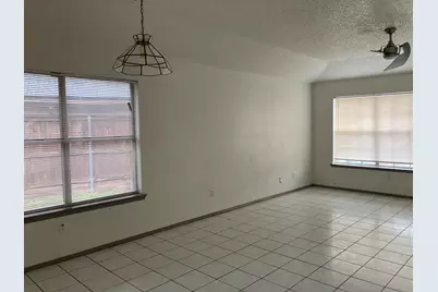 5210 Highbank Drive, Arlington, TX 76018 - Photo 3