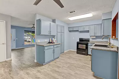 4716 Kyle Drive, Balch Springs, TX 75180 - Photo 9
