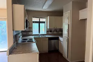 1110 Sandalwood Ln, DeSoto, TX 75115 - Photo 5