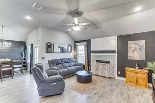101 Buckeye Dr, Weatherford, TX 76086 - Photo 5