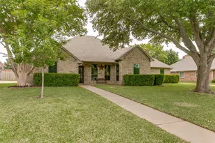 1913 Quail Run Dr, Corinth, TX 76208 - Photo 3