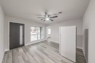 404 Simmons Dr, Hurst, TX 76053 - Photo 9