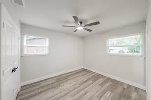 404 Simmons Dr, Hurst, TX 76053 - Photo 17