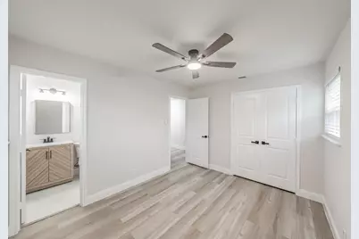[Address not provided], Hurst, TX 76053 - Photo 19