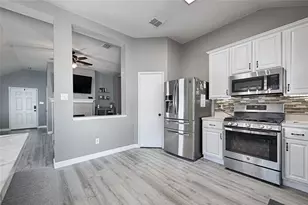 903 Gillon Dr, Arlington, TX 76001 - Photo 9