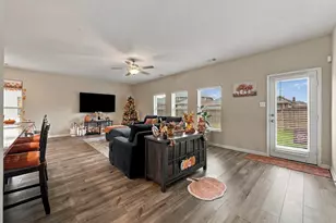 1405 Kite St, DeSoto, TX 75115 - Photo 5