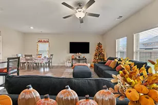 1405 Kite St, DeSoto, TX 75115 - Photo 7