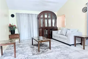 3702 Lindsey Ct, Arlington, TX 76015 - Photo 3