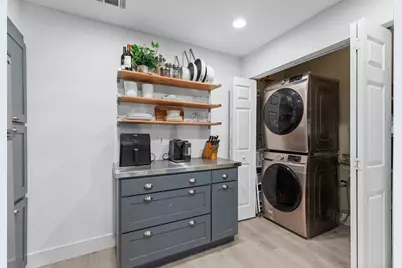 4777 Cedar Springs Road #2J, Dallas, TX 75219 - Photo 17