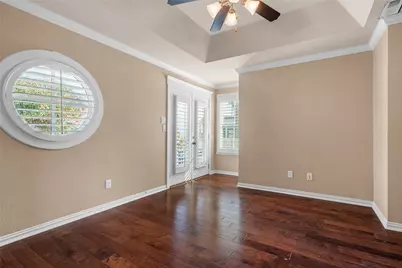 1906 Malone Cliff View, Dallas, TX 75208 - Photo 11