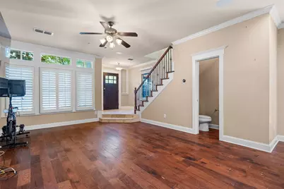 1906 Malone Cliff View, Dallas, TX 75208 - Photo 3