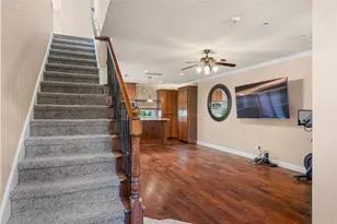1906 Malone Cliff View, Dallas, TX 75208 - Photo 9
