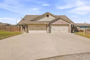 903 Dart Ct, Granbury, TX 76049 - Photo 1