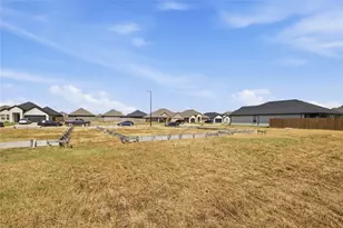 801 Greyson Ln, Greenville, TX 75402 - Photo 1