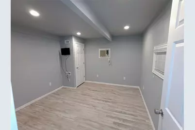 312 S Hampton Road, Crowley, TX 76036 - Photo 5