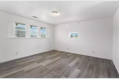 127 W Texas Street, Denison, TX 75021 - Photo 7