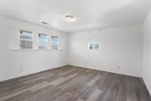 127 W Texas St, Denison, TX 75021 - Photo 7