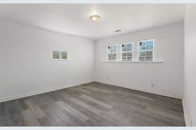 127 W Texas Street, Denison, TX 75021 - Photo 9