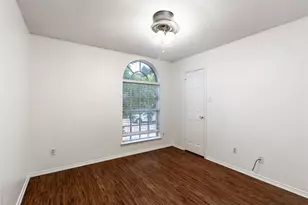 7921 Rattlers Ct, Arlington, TX 76002 - Photo 9