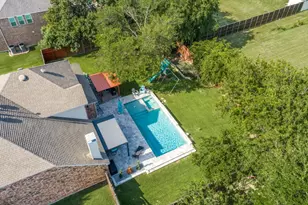 10422 Whispering Pines Dr, Frisco, TX 75033 - Photo 3
